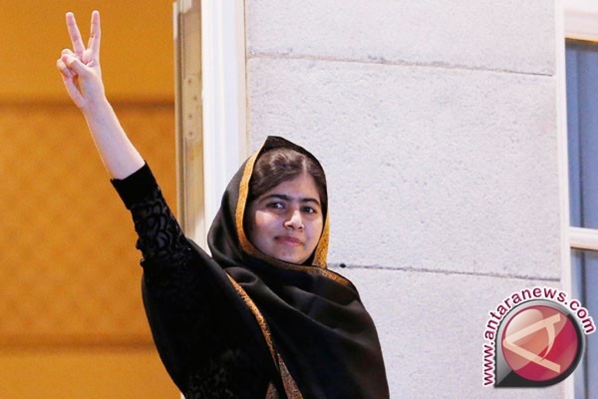 Peraih Nobel Malala dapat mengajar di Kanada jika ia buka jilbab