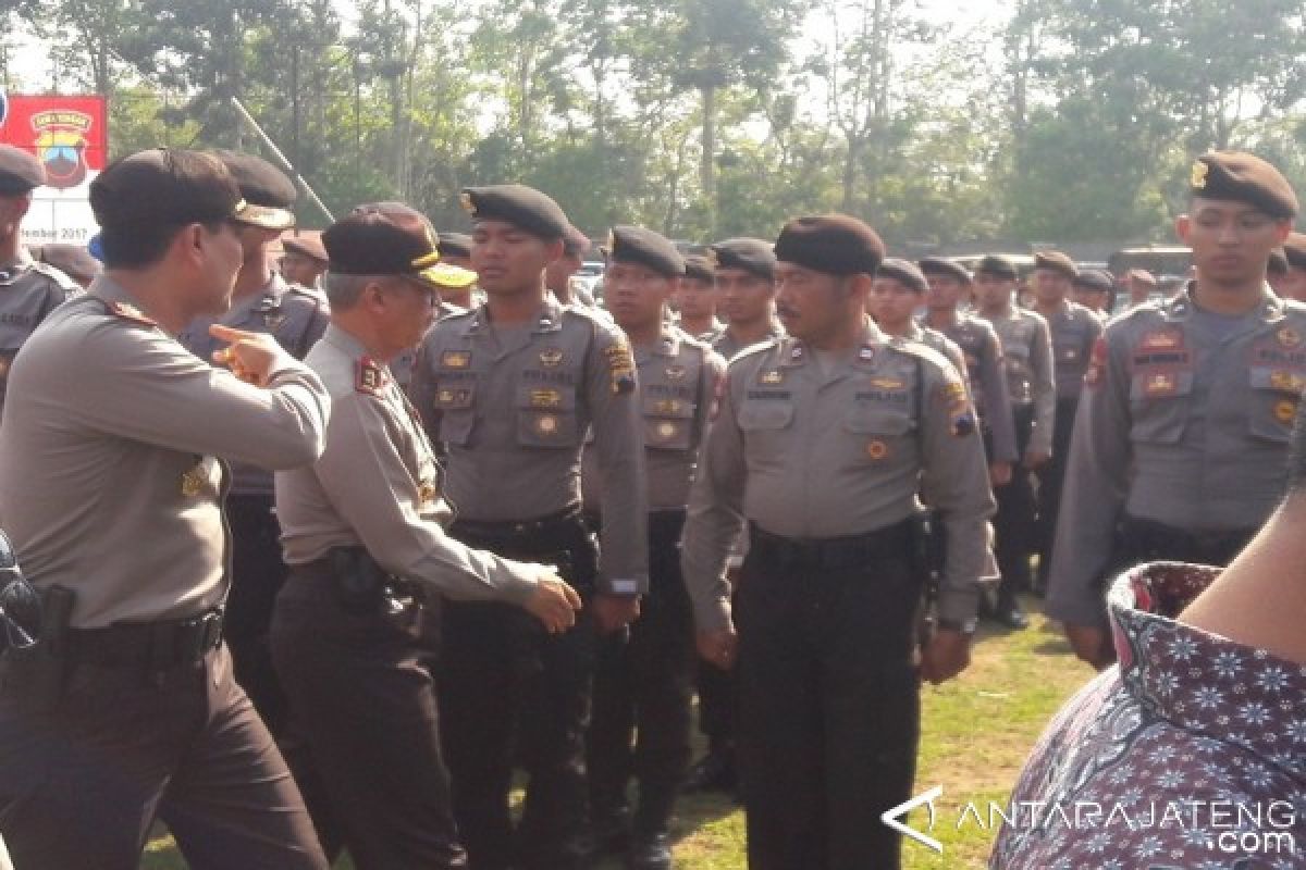 2,800 Security Officers Deployed to Guard Borobudur from Pro-Rohingya Protestors