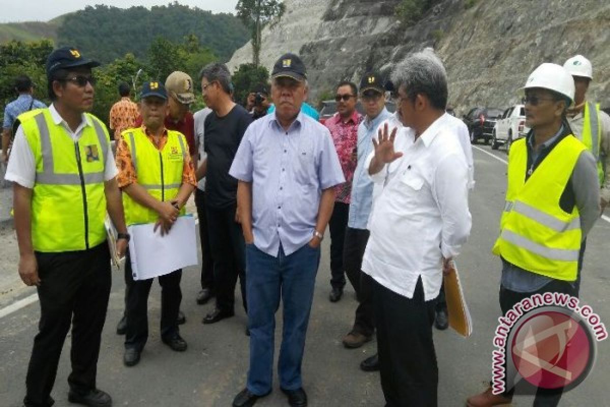 Menteri PUPR tinjau proyek infrastruktur di Papua 