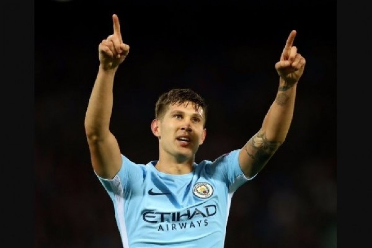 Stones Dua Gol, Manchester City Libas Feyenoord 4-0