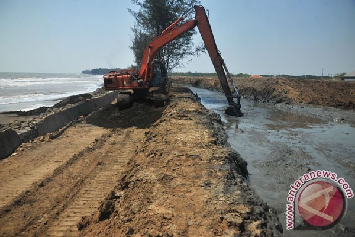 Sabuk Pantai Pekalongan Tuntas pada Desember 2017