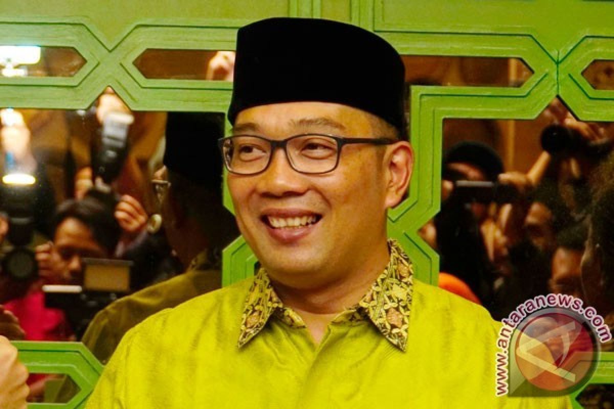 Emil Masih Sangsikan Keabsahan Surat Dukungan dari Golkar