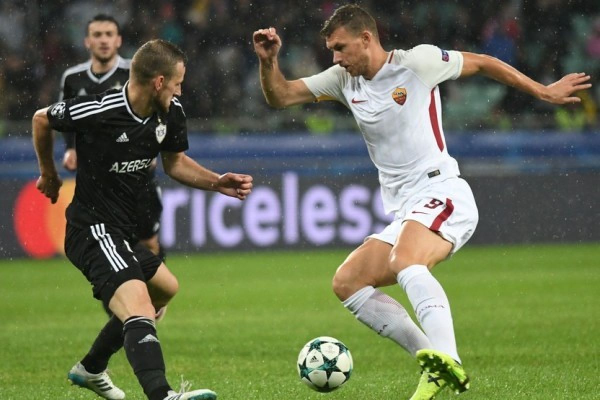 Dzeko Bantu Roma Tundukkan Qarabag 2-1