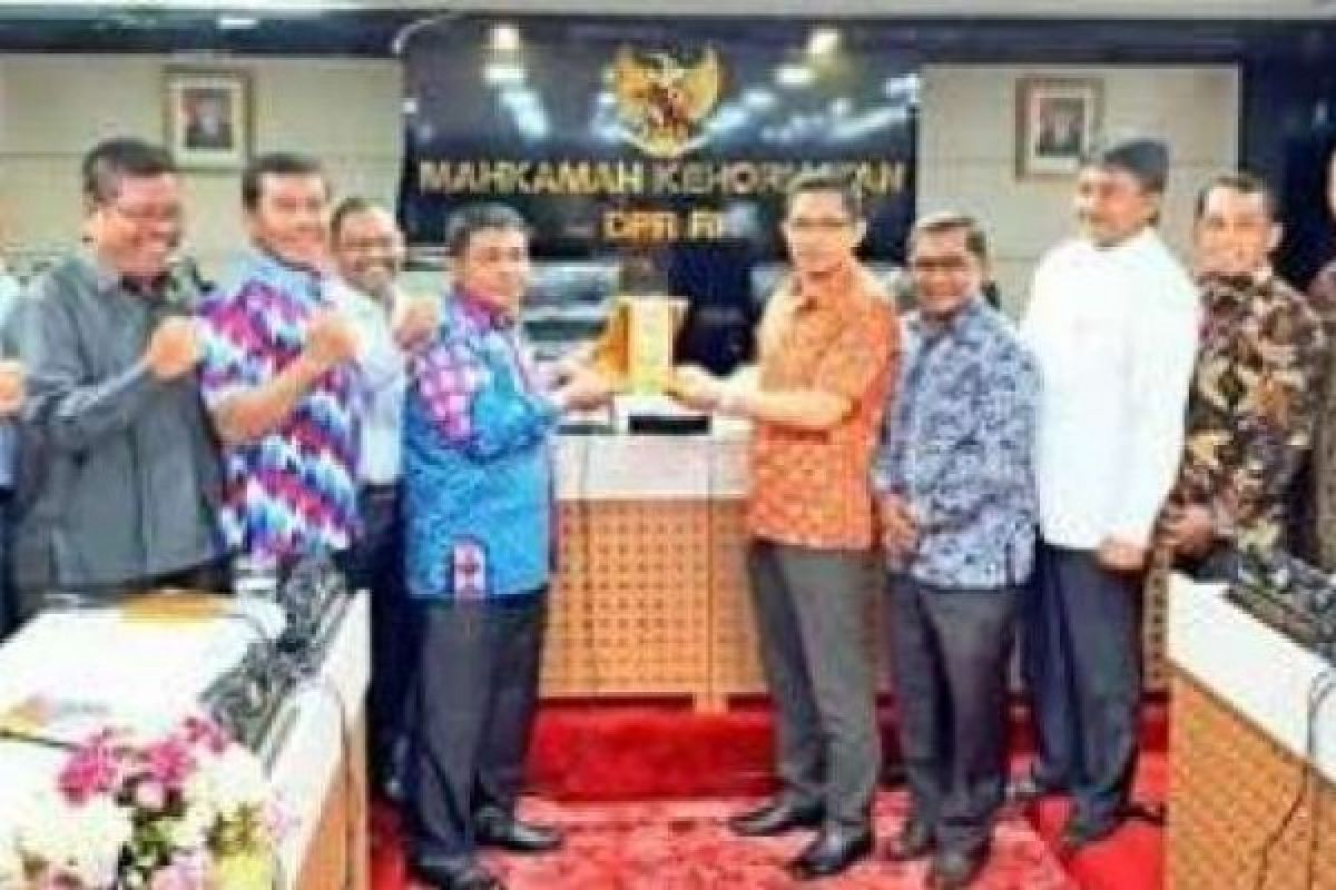 Legislator Siak Pertanyakan Hak Imunitas Ke MK DPR