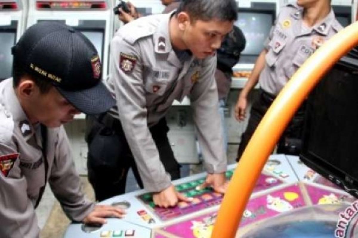 Polisi menciduk Penjudi Gelper Dari Sejumlah Lokasi Di Pekanbaru