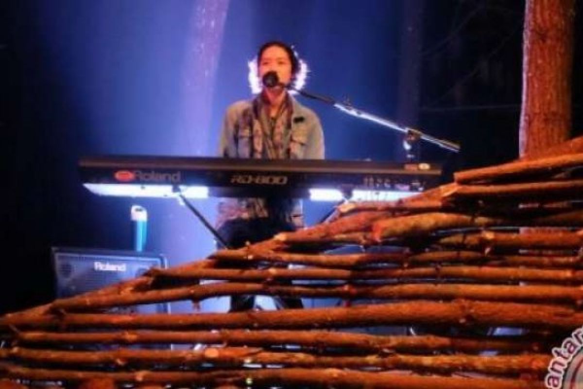 Solois Yogyakarta Membuka Festival Musik RRREC Fest 2017