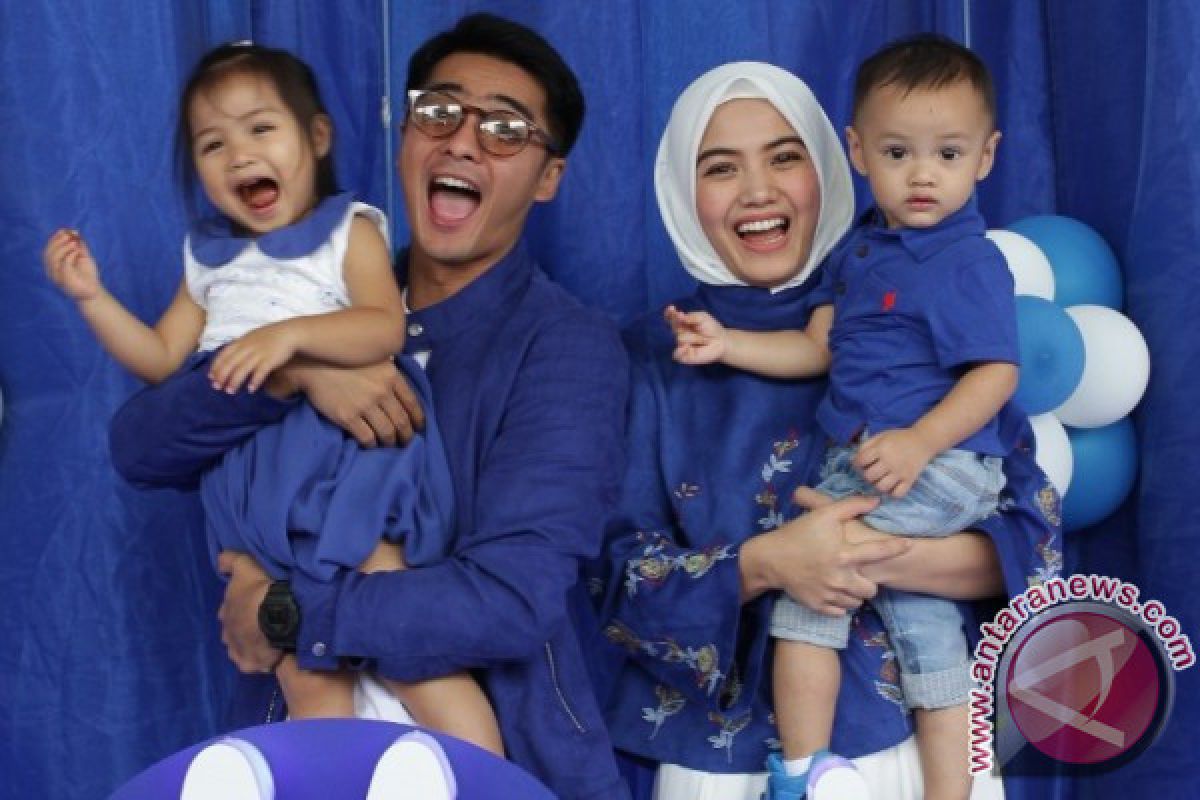 Ini Cara Ricky Harun Pastikan Tumbuh Kembang Anaknya Optimal