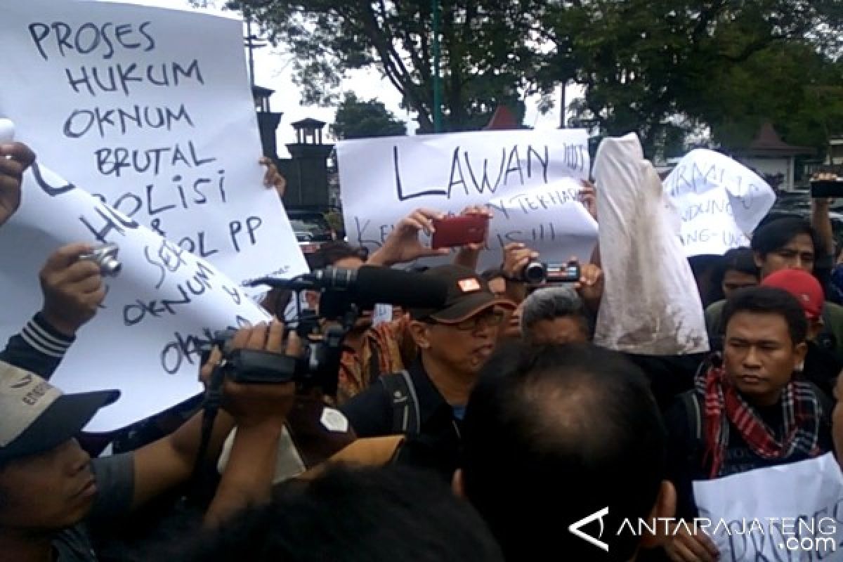 Wartawan Banyumas Tuntut Pengusutan Kekerasan (VIDEO)