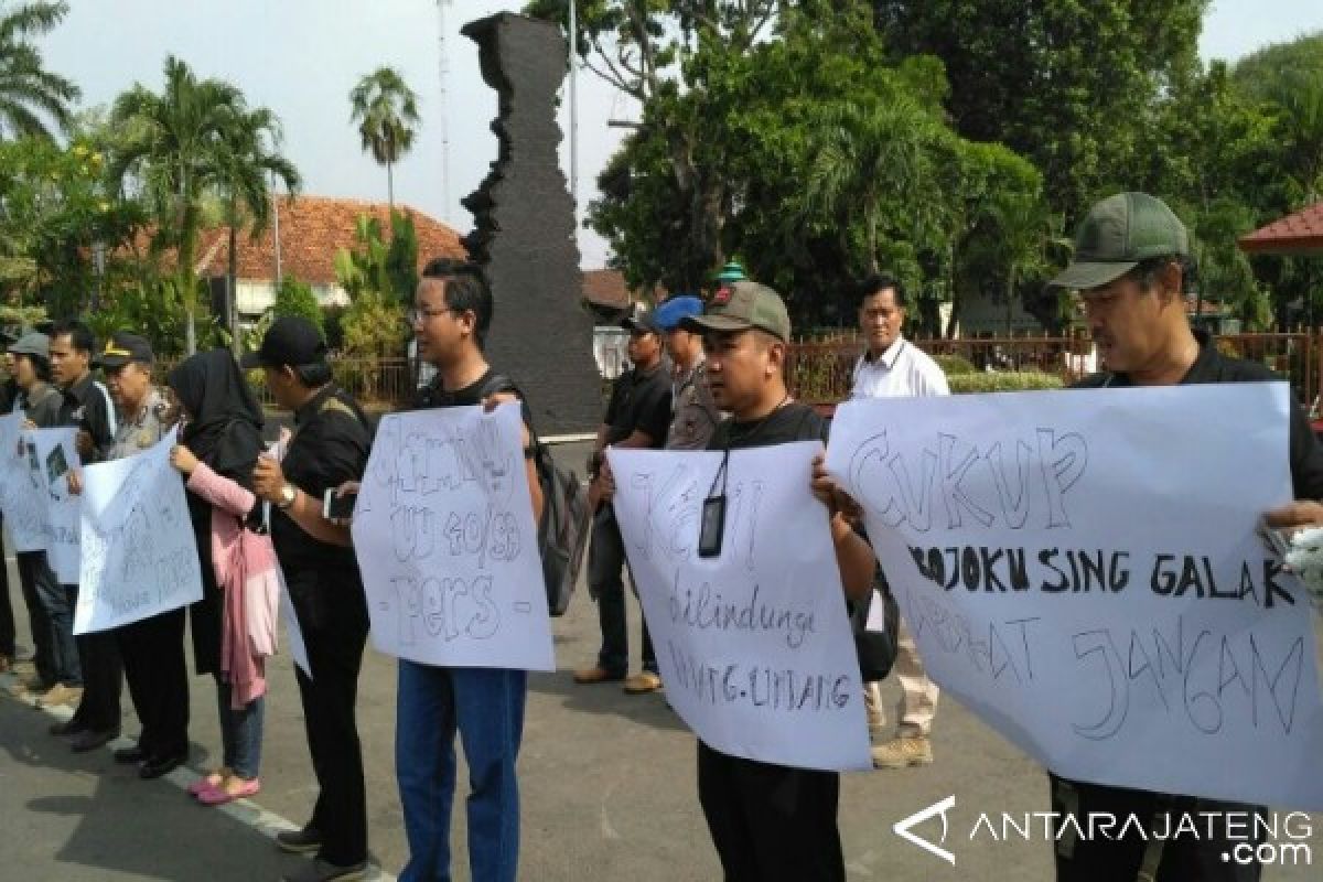 Hentikan Kekerasan terhadap Wartawan