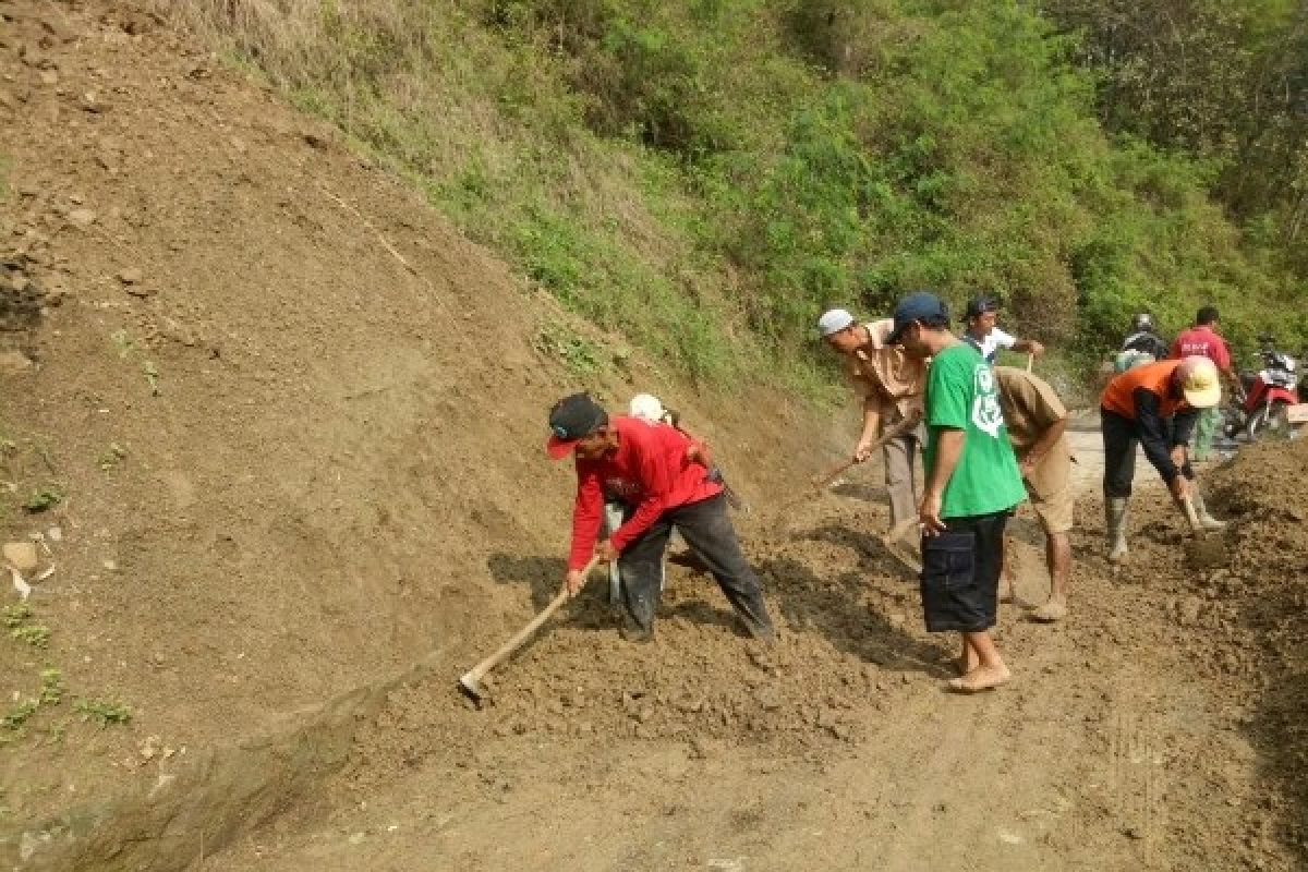 Landslides Hit Cilacap and Banyumas