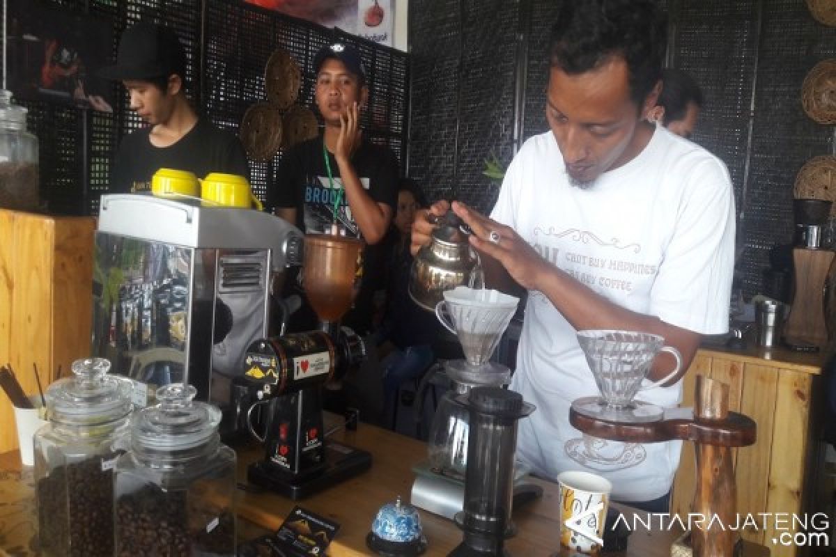 Catatan Akhir Tahun - Komitmen Temanggung lindungi kopi rakyat