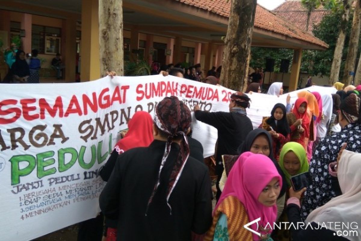 Maknai Sumpah Pemuda dengan Peduli Lingkungan