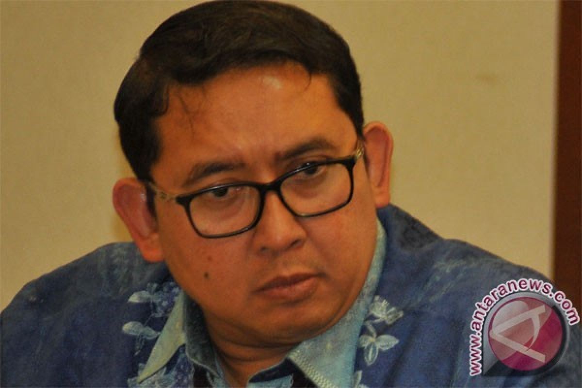 "saya Setuju UU Ormas Direvisi, karena dari Awal Perppu Kacau," Kata Fadli Zon