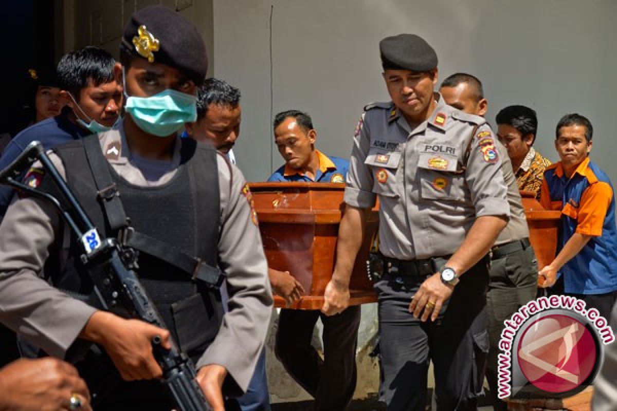 Polisi Memburu Otak Kelompok Teroris Bima 