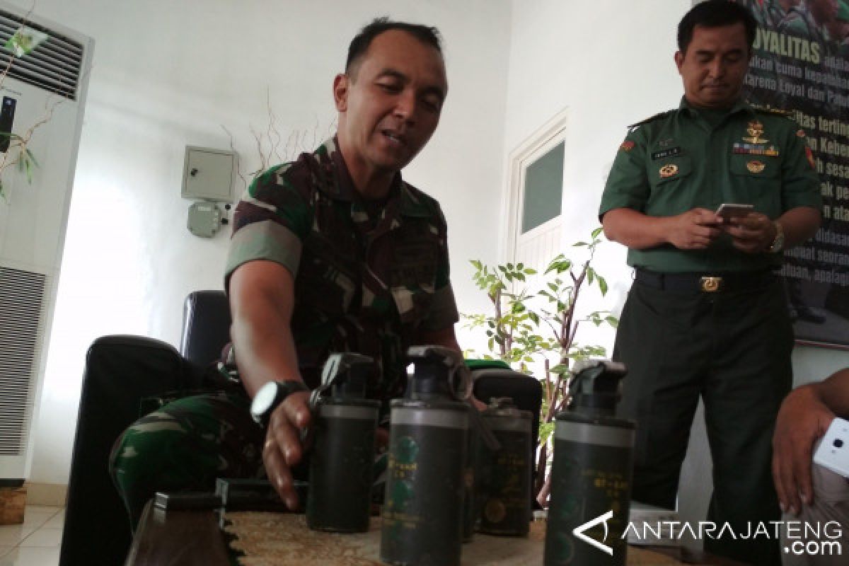 Lima Granat Asap Ditemukan Warga Jekulo Kudus