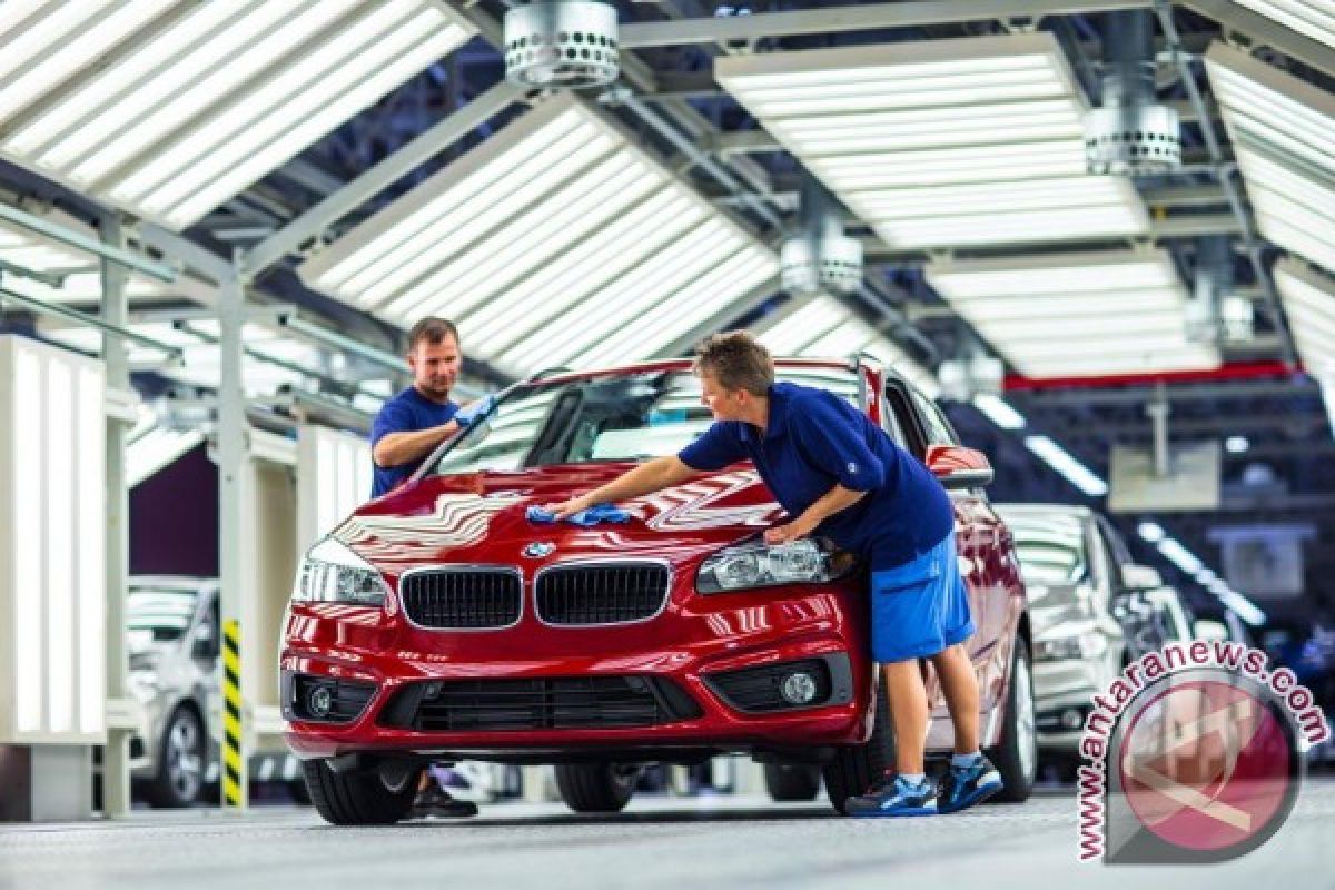 BMW Gelontorkan 200 Juta Euro untuk Pengembangan Sel Baterai