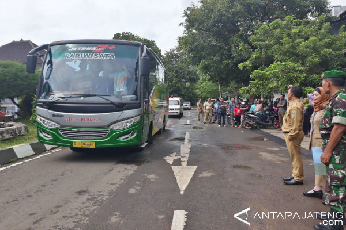 Lima Keluarga Asal Batang Transmigrasi ke Kaltara