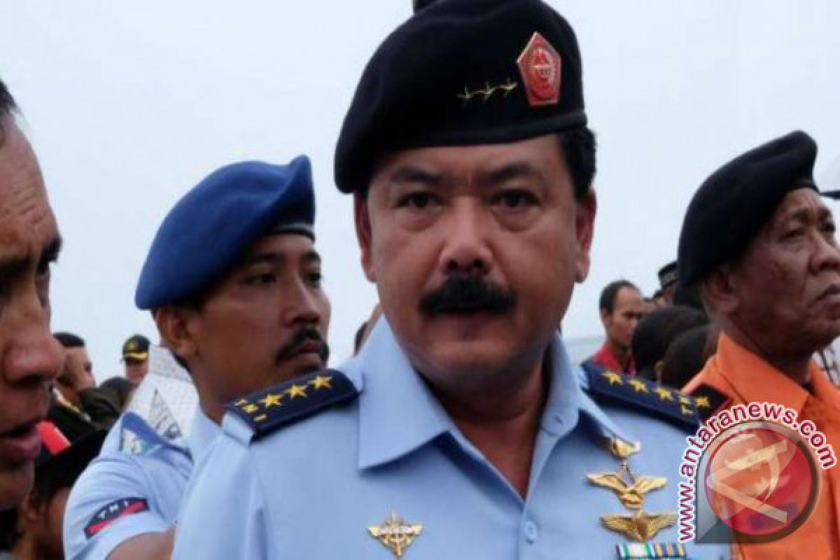 Panglima TNI dan Kapolri menerima gelar kehormatan suku dayak