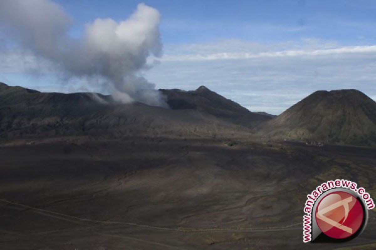  Wisatawan dilarang nyalakan kembang api di Bromo dan Semeru