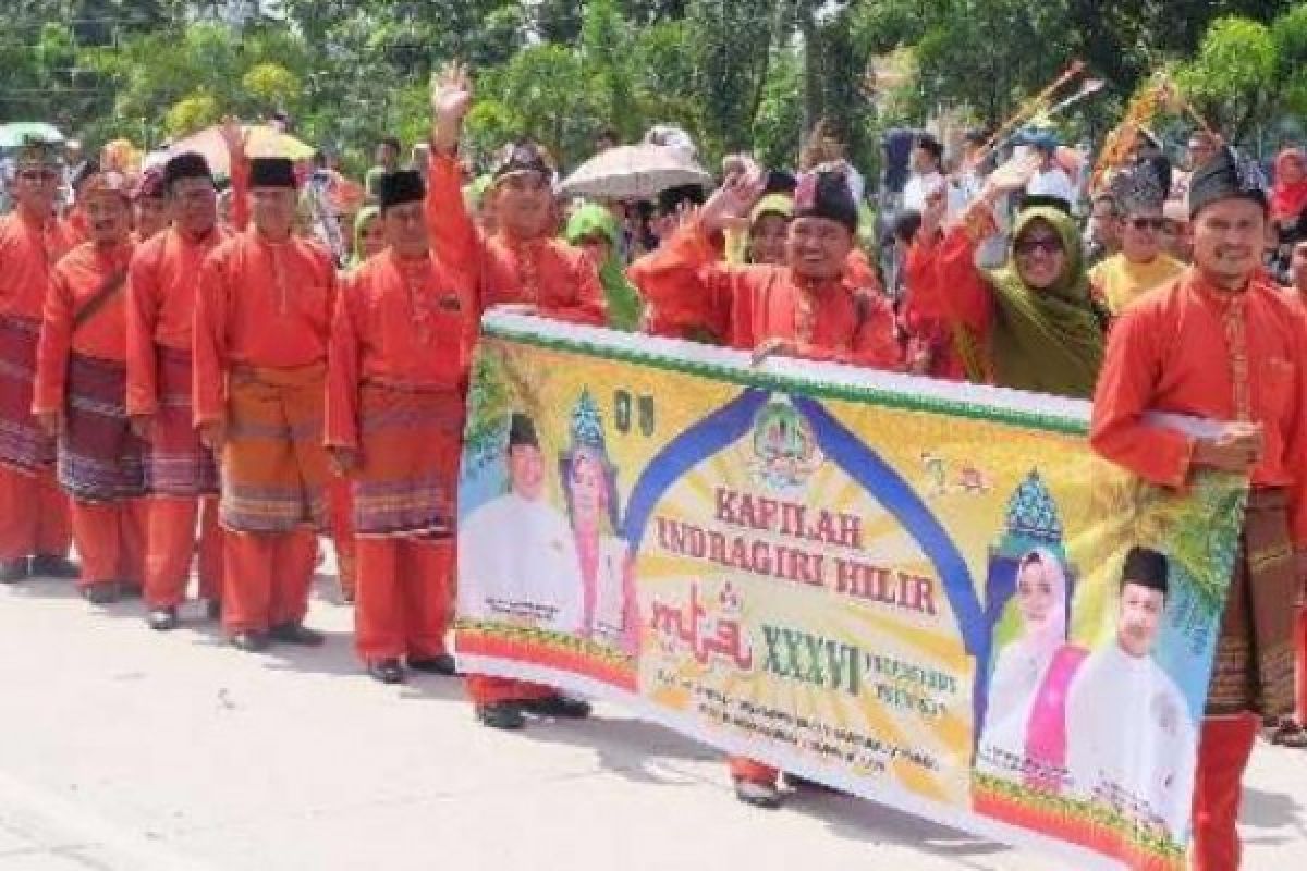 Bupati Inhil Ikut Serta Dalam Pelepasan Pawai Taaruf MTQ Riau