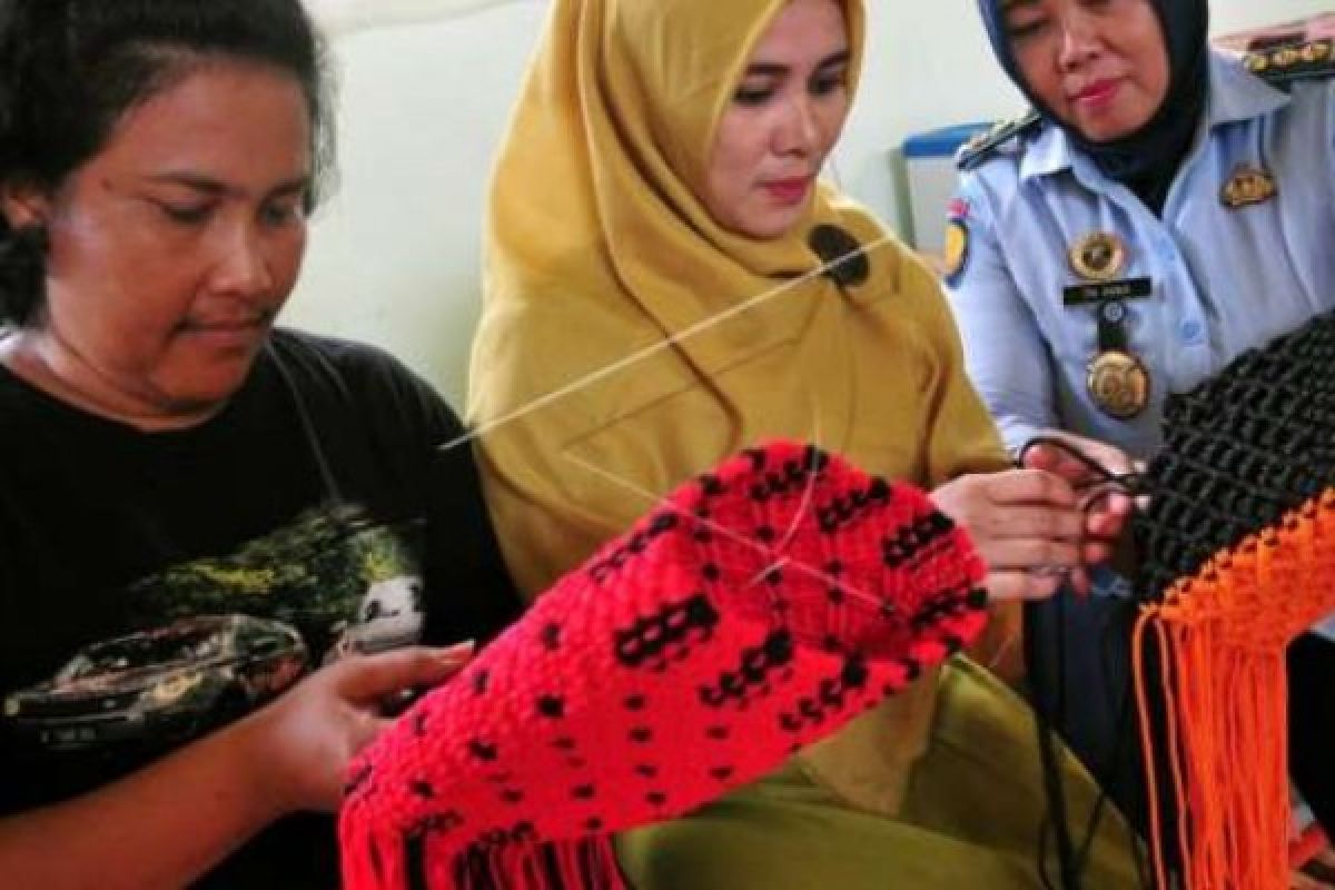 Natal 2017, Sembilan Penghuni Lapas Perempuan Pekanbaru Terima Remisi 