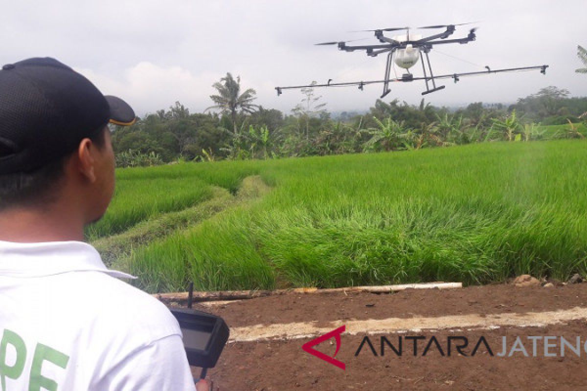 Hokkaido uji coba antarkan koran pakai drone