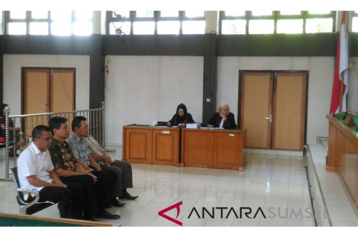 Empat terdakwa dana Bansos terancam 20 tahun penjara