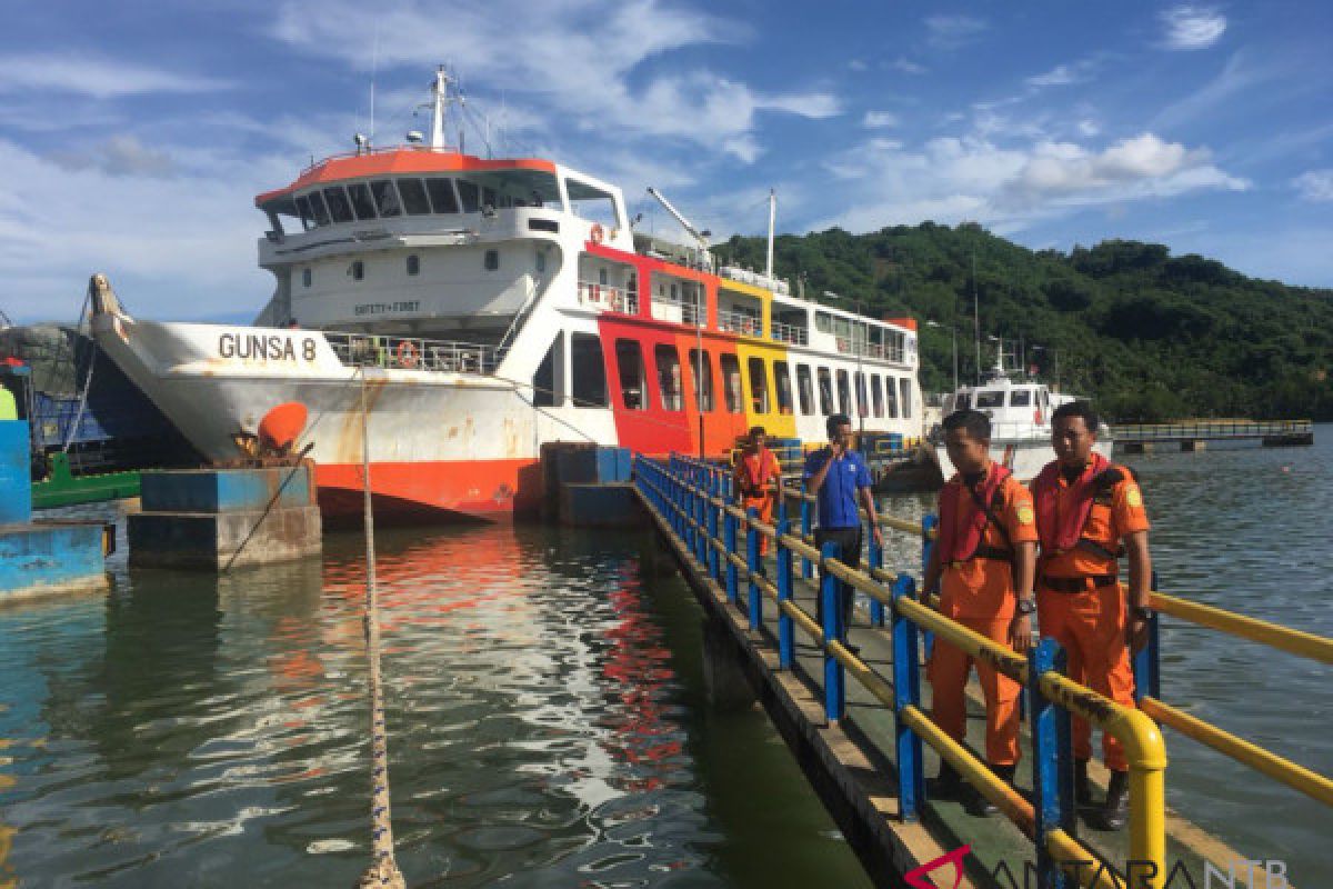 KMP Gunsa kandas di Perairan Lombok Barat