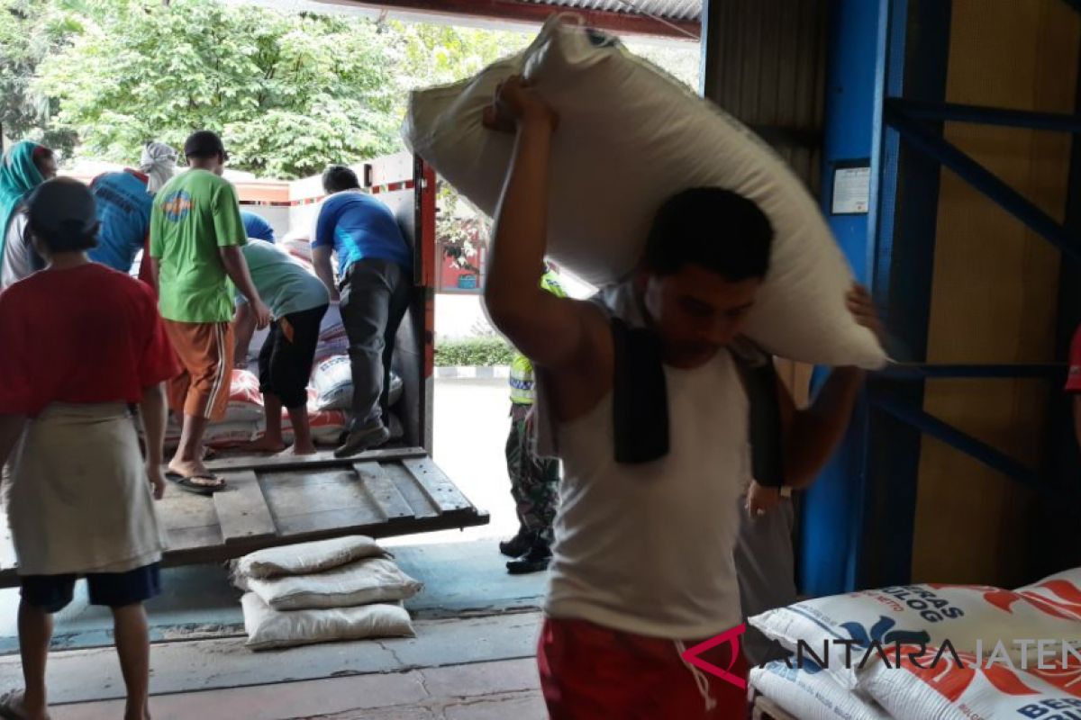 Serap gabah petani, Bulog gunakan sistem order pembelian