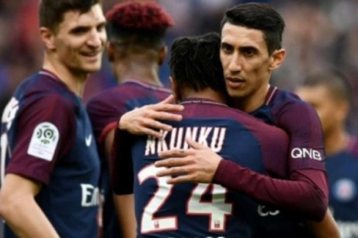 PSG bantai Metz 5-0