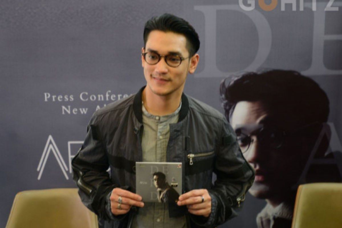 10 tahun berkarya di musik,, Afgan rilis album DEKADE