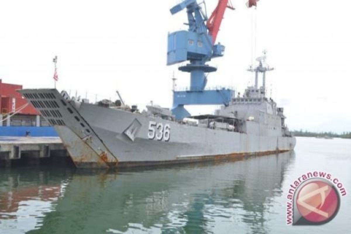 KRI Teluk Sibolga hadiri muhibah maritim di Kualatungkal