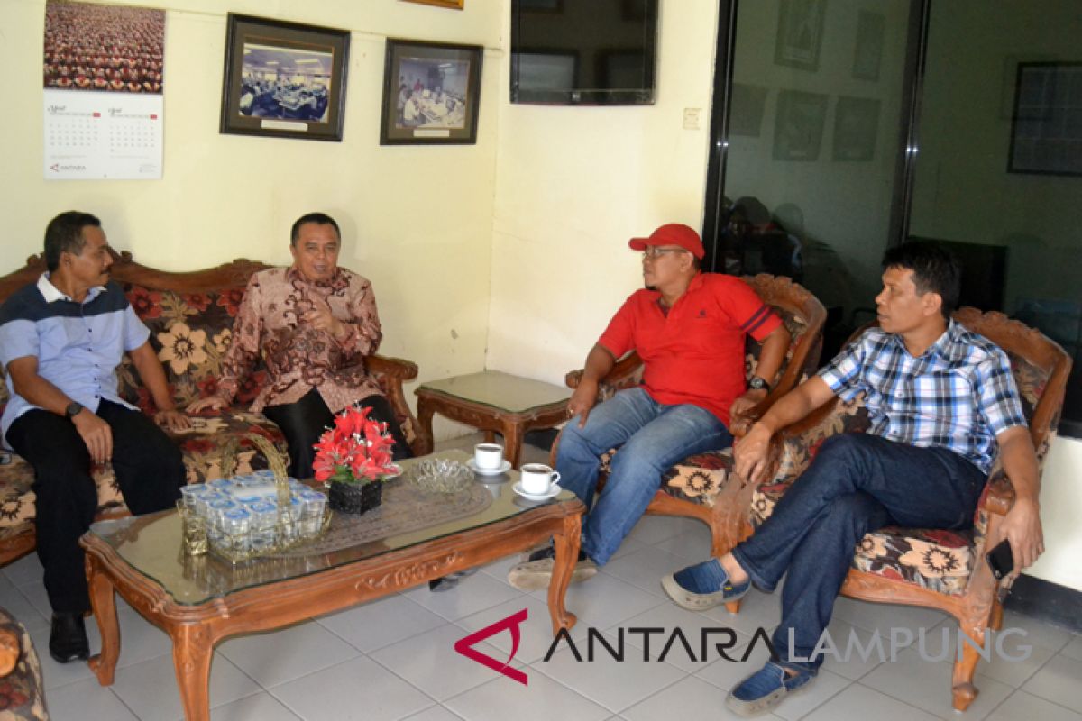 Wakil Bupati Waykanan tempat curhat pegawai