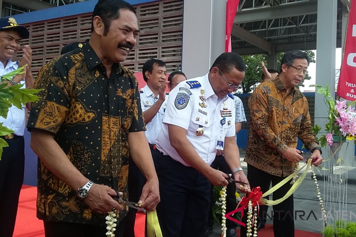 Hino resmikan "Hino Service Point" di Tirtonadi