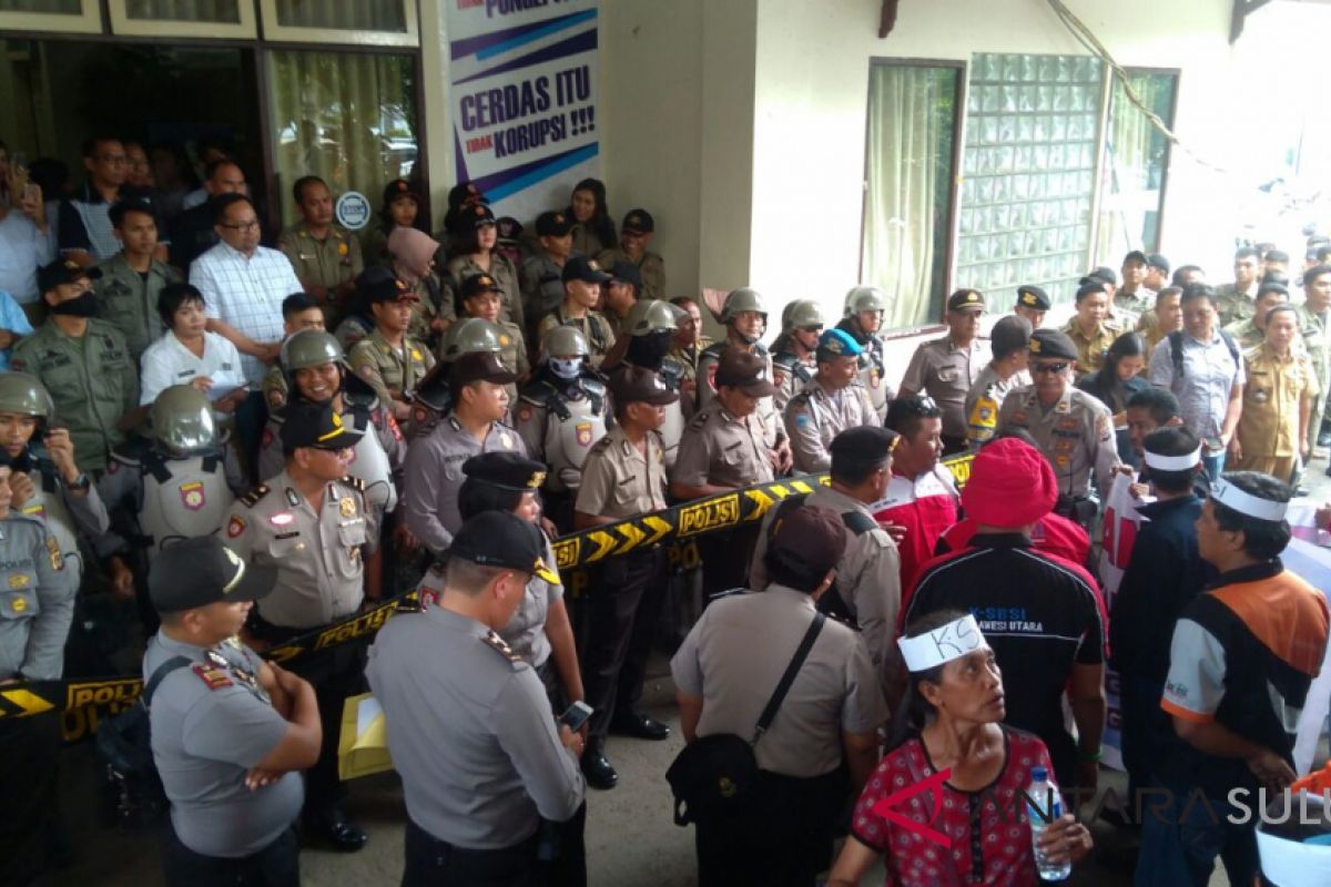 DPRD  Manado Terima Masukan Pendemo Buruh Sampah