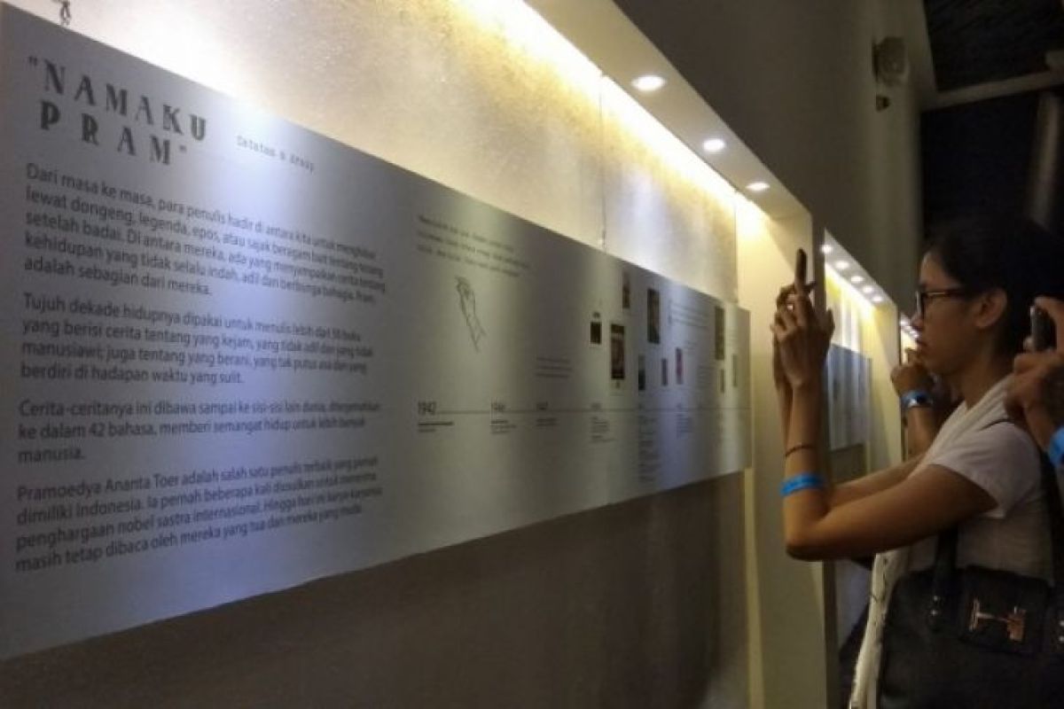 Happy Salma adakan pameran kenang Pramoedya Ananta Toer