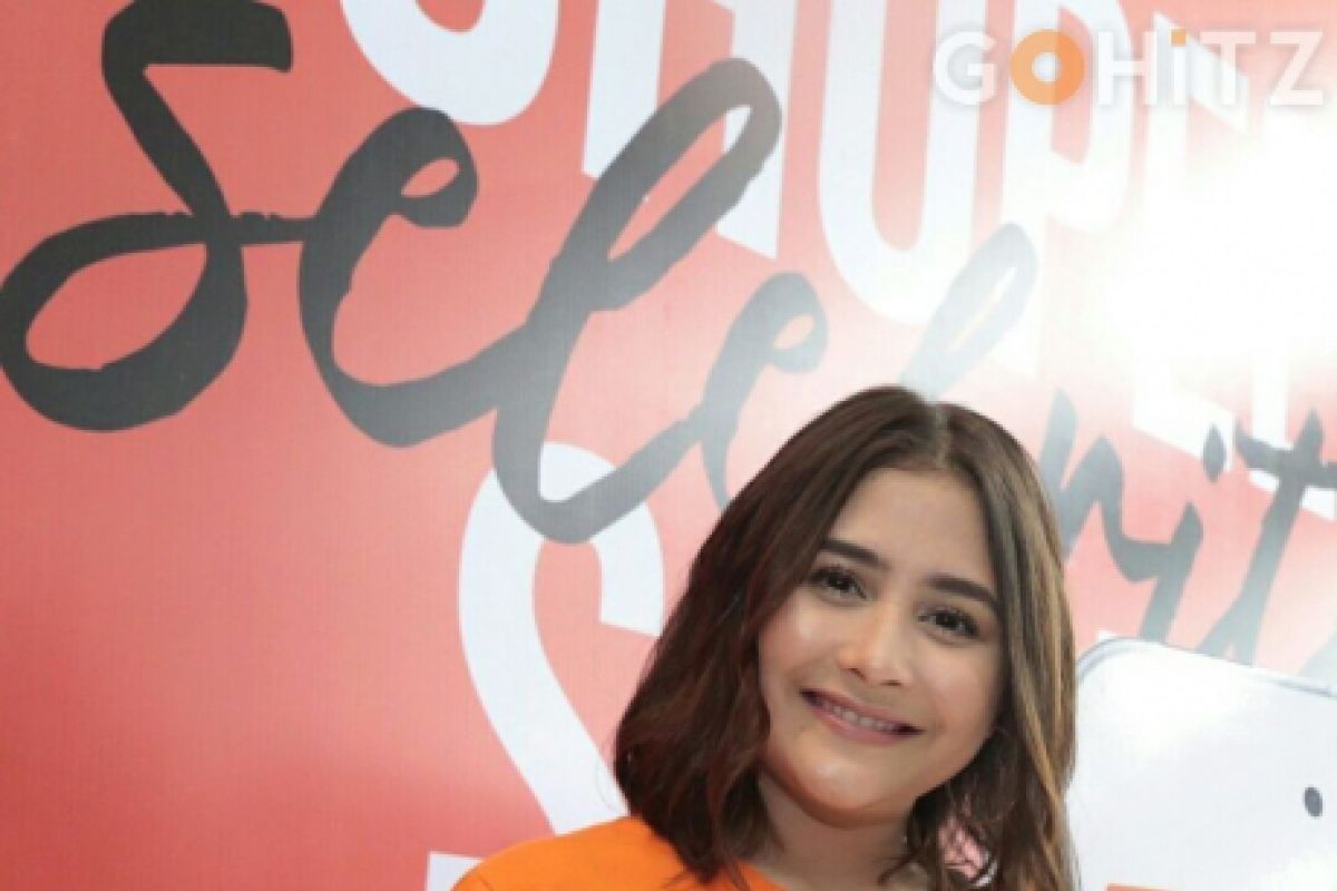 Prilly Latuconsina jalani bisnis online