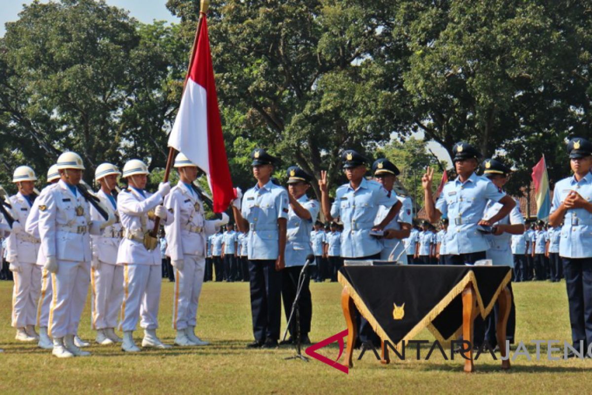 Dankodiklatau lantik 500 prajurit Tamtama TNI AU