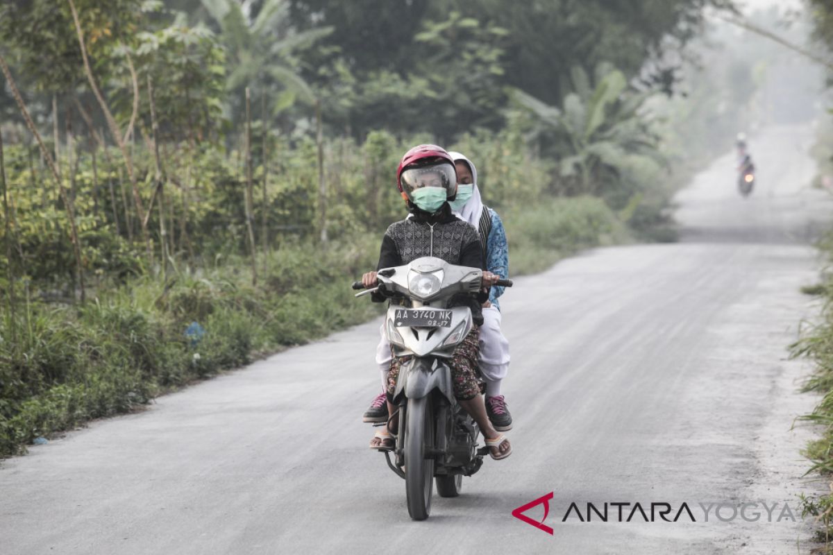 Hujan abu Gunung Merapi menerpa sebagian Srumbung