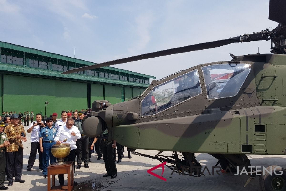 Delapan Heli Apache diserahkan ke AD