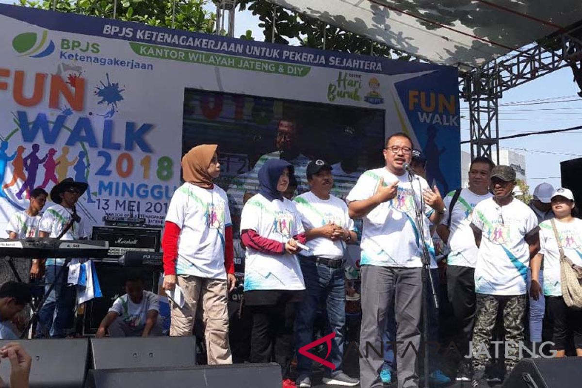 BPJS Ketenagakerjaan fun walk bersama 1.000 pekerja Jateng