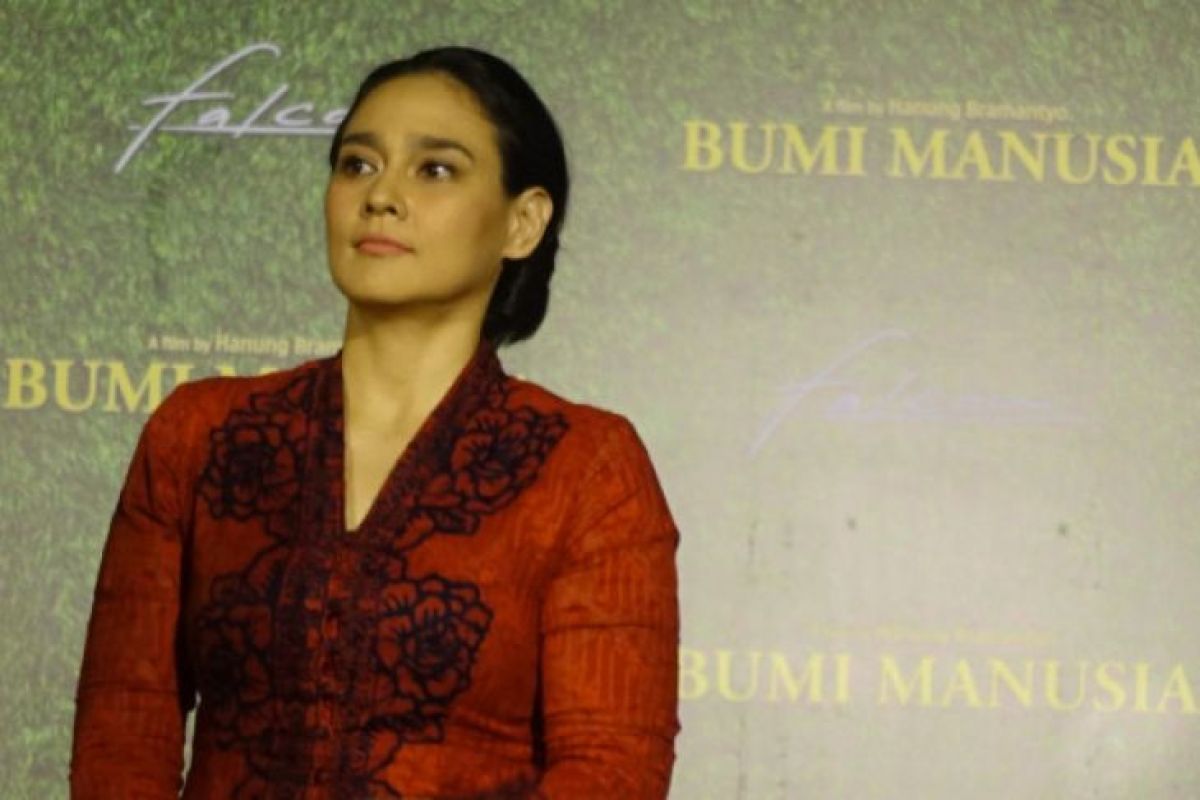 Ine akhirnya bisa perankan Nyai Ontosoroh di film "Bumi Manusia"