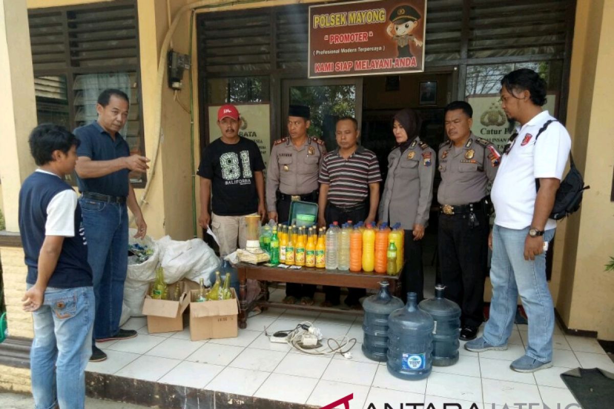 Polres Jepara ungkap peredaran miras oplosan