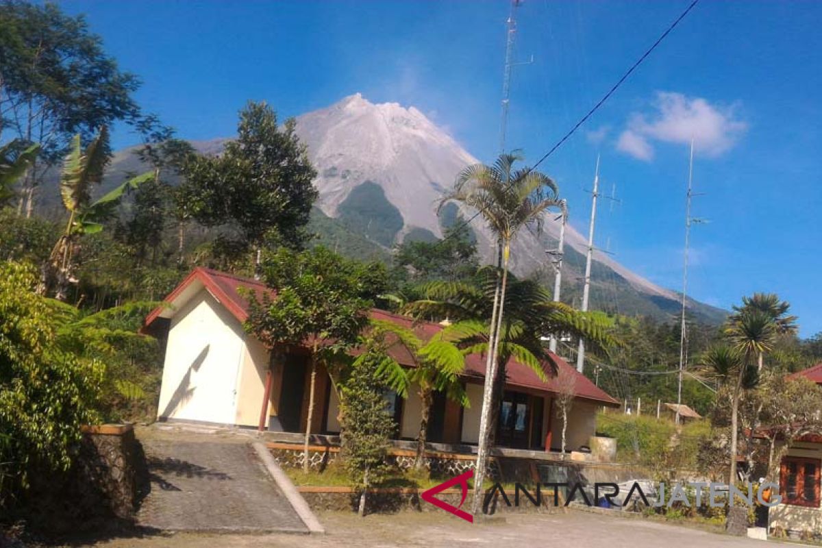 Ketinggian material letusan Merapi capai 2.500 meter