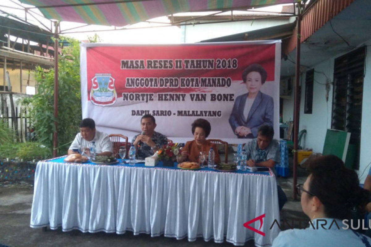 Reses di Ranotana Ketua DPRD Perjuangkan Aspirasi Masyarakat