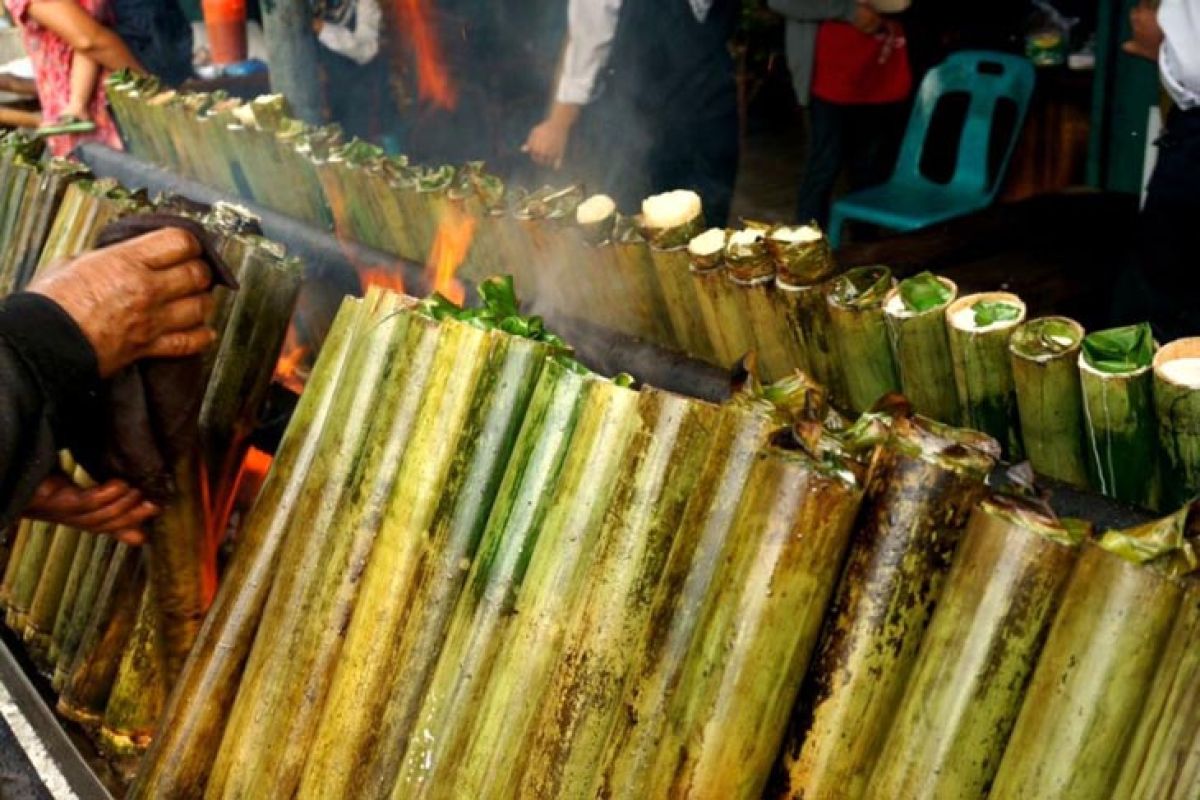 bupati lampung barat ajak lestarikan penganan lokal