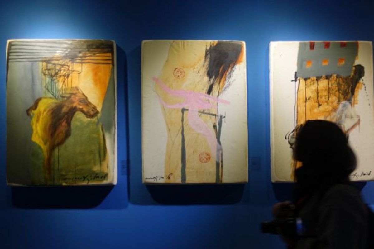 Seniman Hanafi dan Goenawan Mohamad gelar pameran "57 x 76"