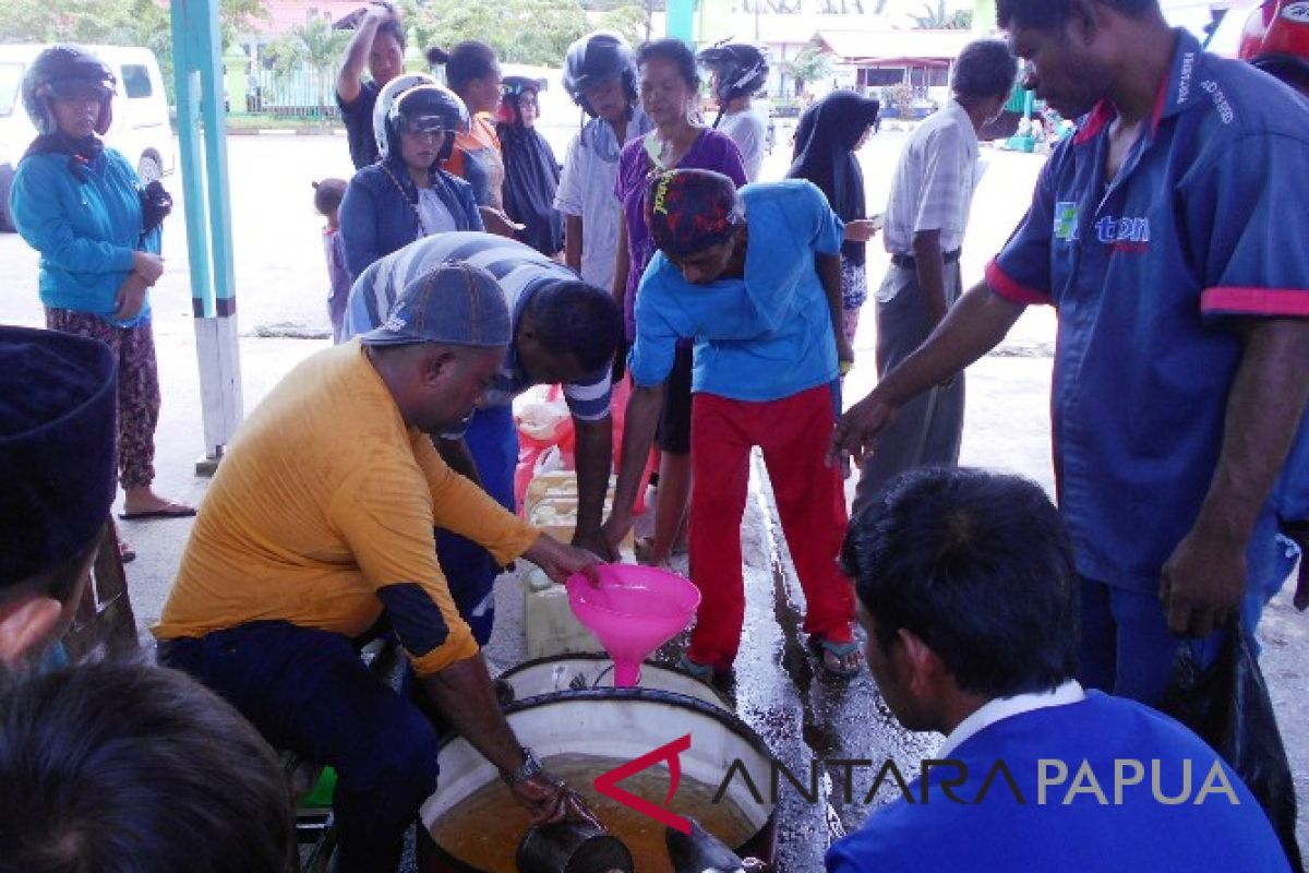 Pemkab Biak operasi pasar minyak tanah songsong Lebaran