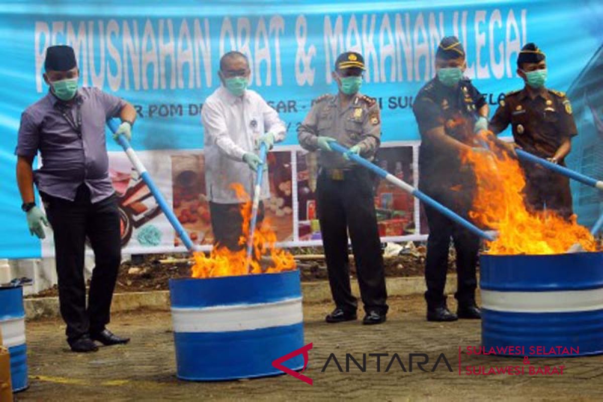 ACT NTB memusnahkan obat-obatan tidak layak konsumsi