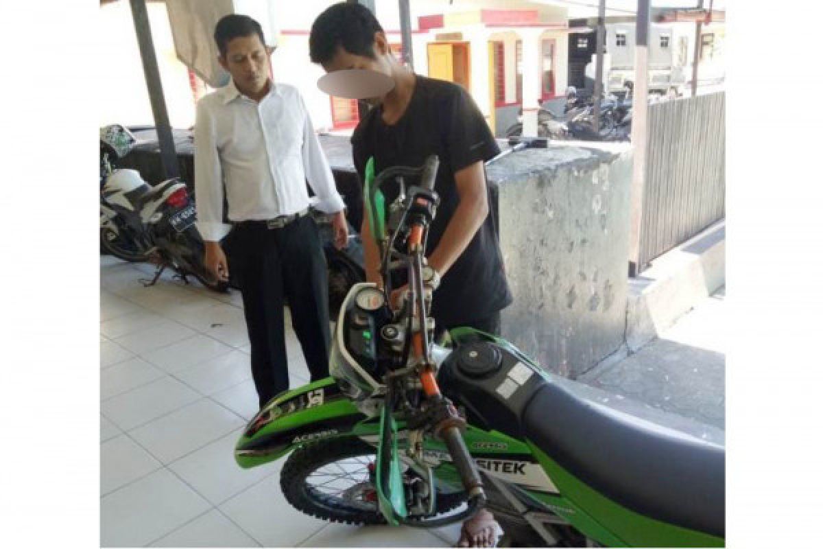 Pencuri motor KLX ditangkap Polisi Barut